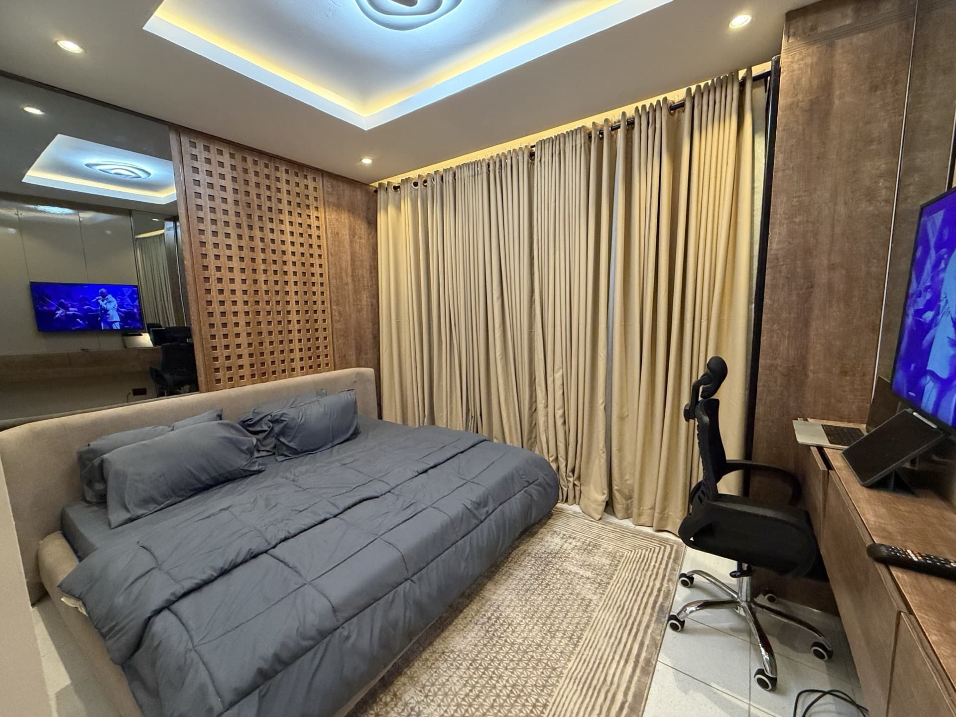 Lekki Haven shortlet bedroom workspace - Lekki Phase 1 Lagos